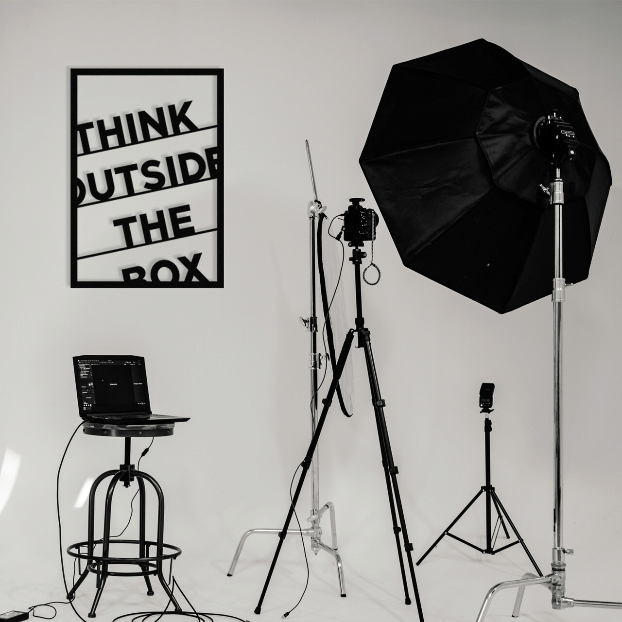 Decoratiune de perete, Think Outside The Box, metal, 50 x 70 cm, negru - imagine 7